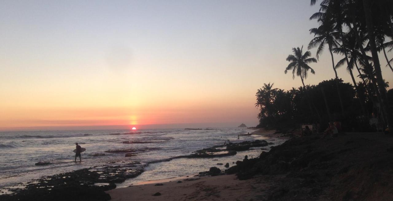 Dorian Guest House And Restaurant Weligama Exteriör bild